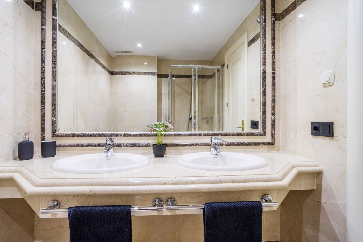 3 Bedroom Apartment for Sale in Marbella — 5