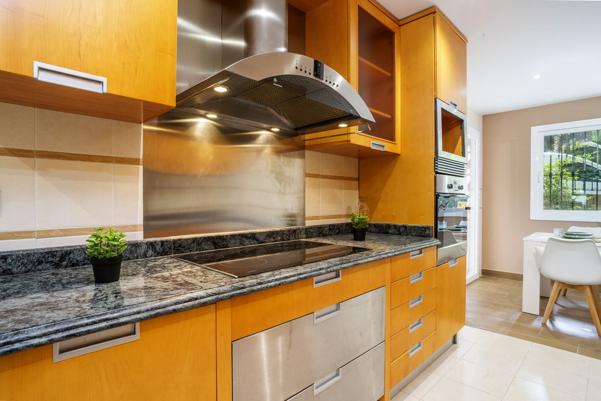 3 Bedroom Apartment for Sale in Marbella — 9