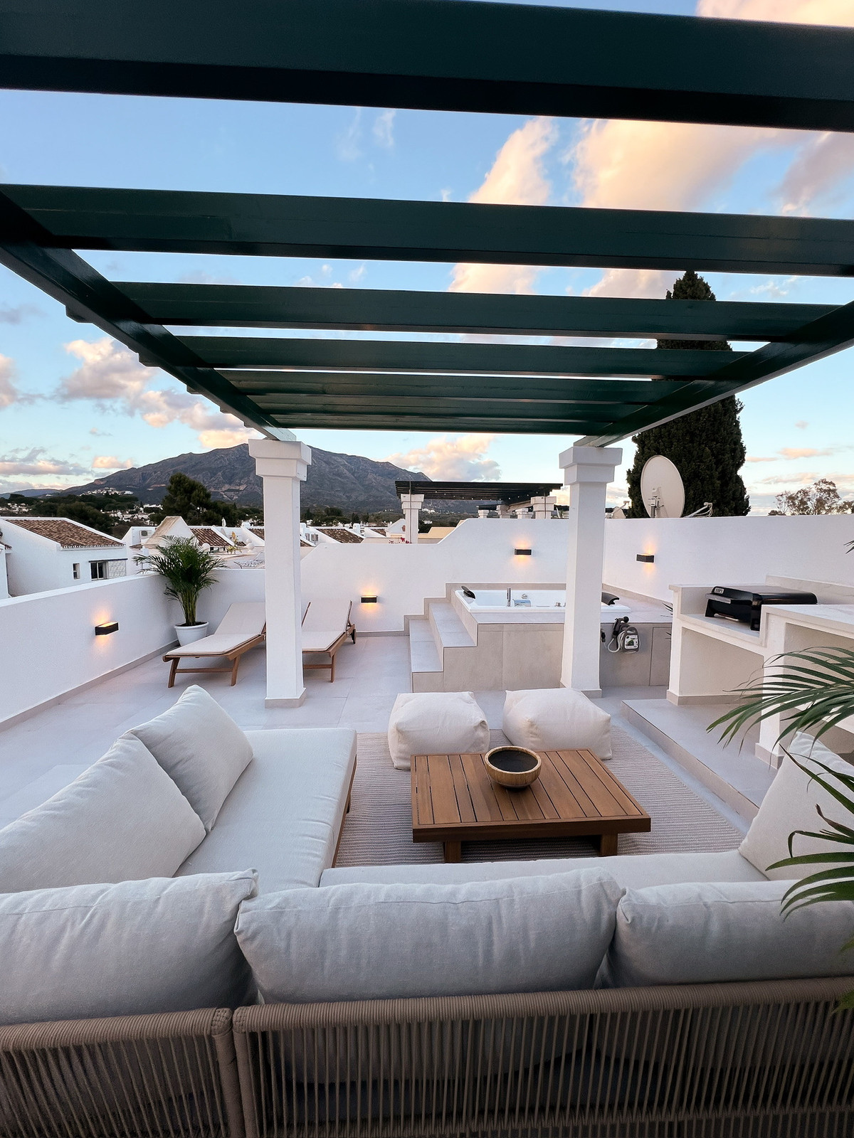 3 Bedroom Apartment for Sale in Nueva Andalucía