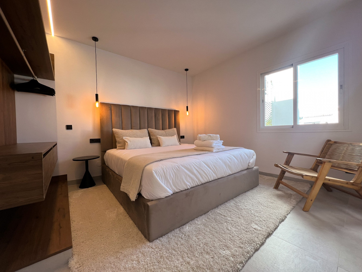 3 Bedroom Apartment for Sale in Nueva Andalucía — view 10