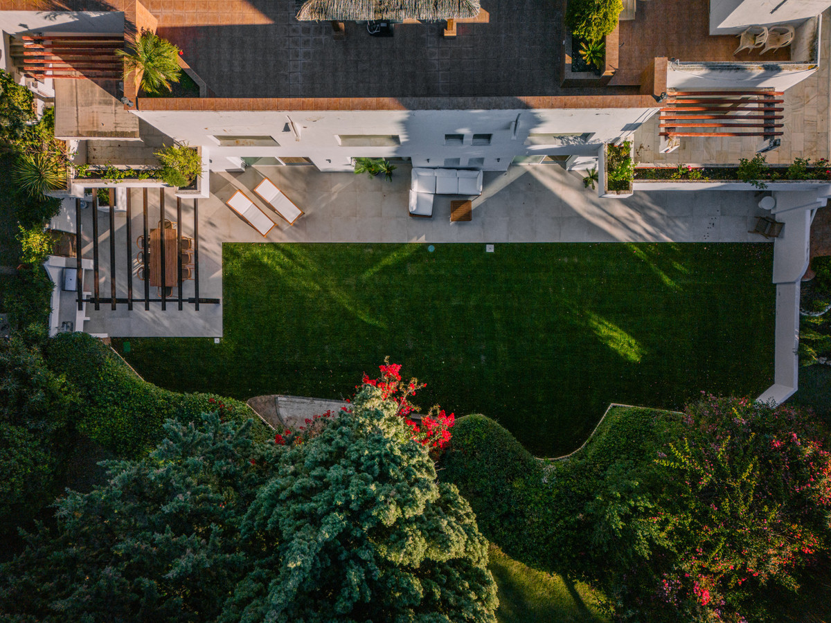 4 Bedroom Apartment for Sale in The Golden Mile — 7