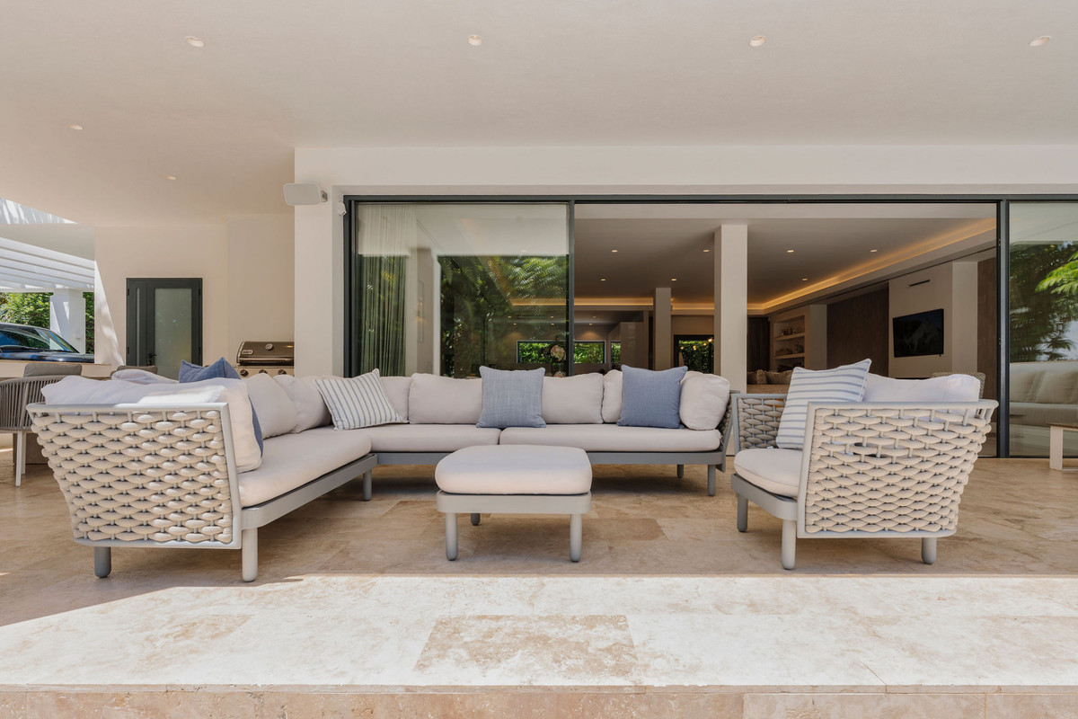 5 Bedroom Villa for Sale in La Quinta — 5