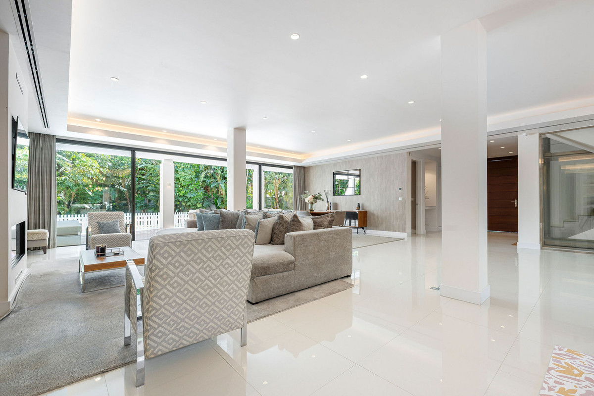 5 Bedroom Villa for Sale in La Quinta — 7