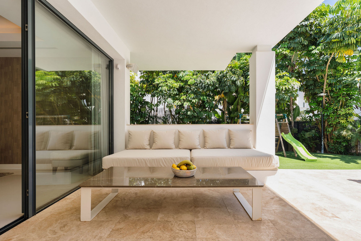 5 Bedroom Villa for Sale in La Quinta — view 10