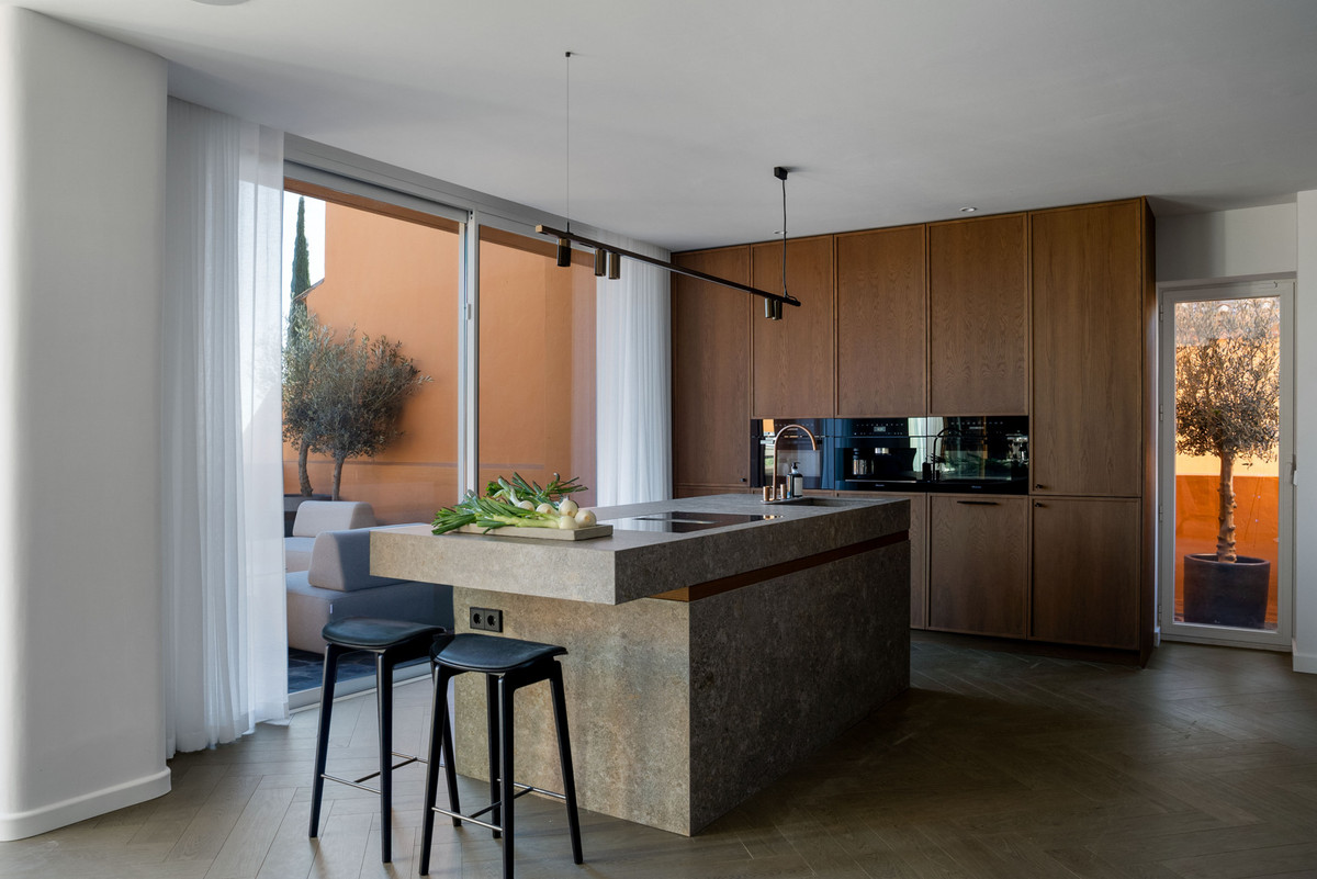 4 Bedroom Apartment for Sale in Nueva Andalucía — 5