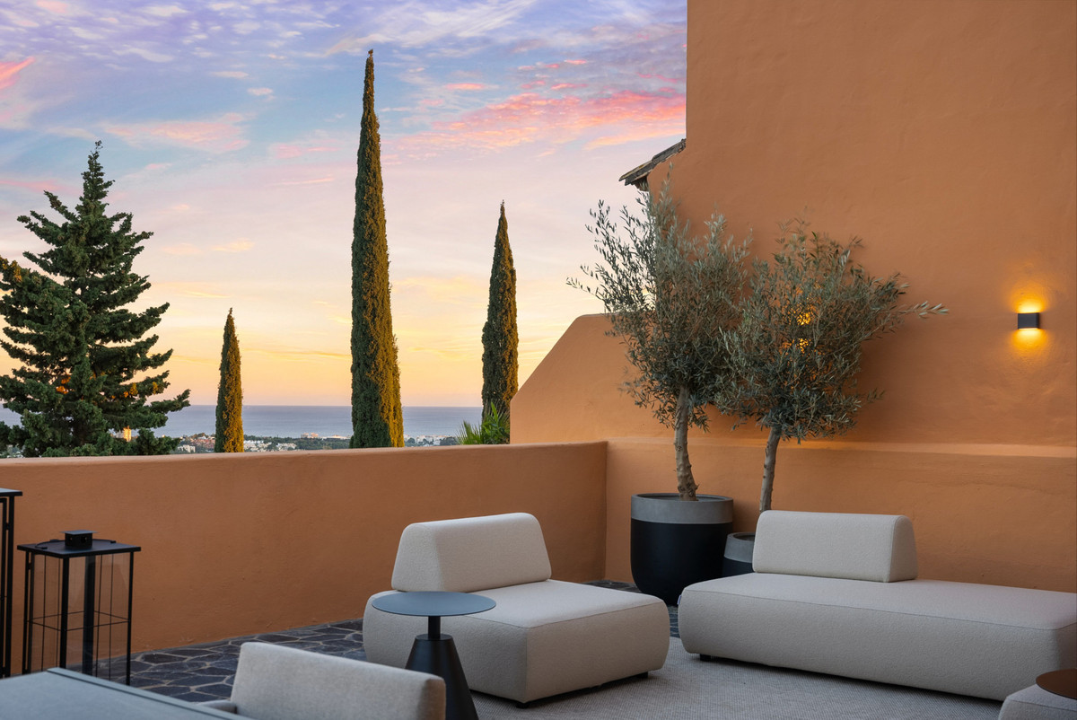 4 Bedroom Apartment for Sale in Nueva Andalucía — 8