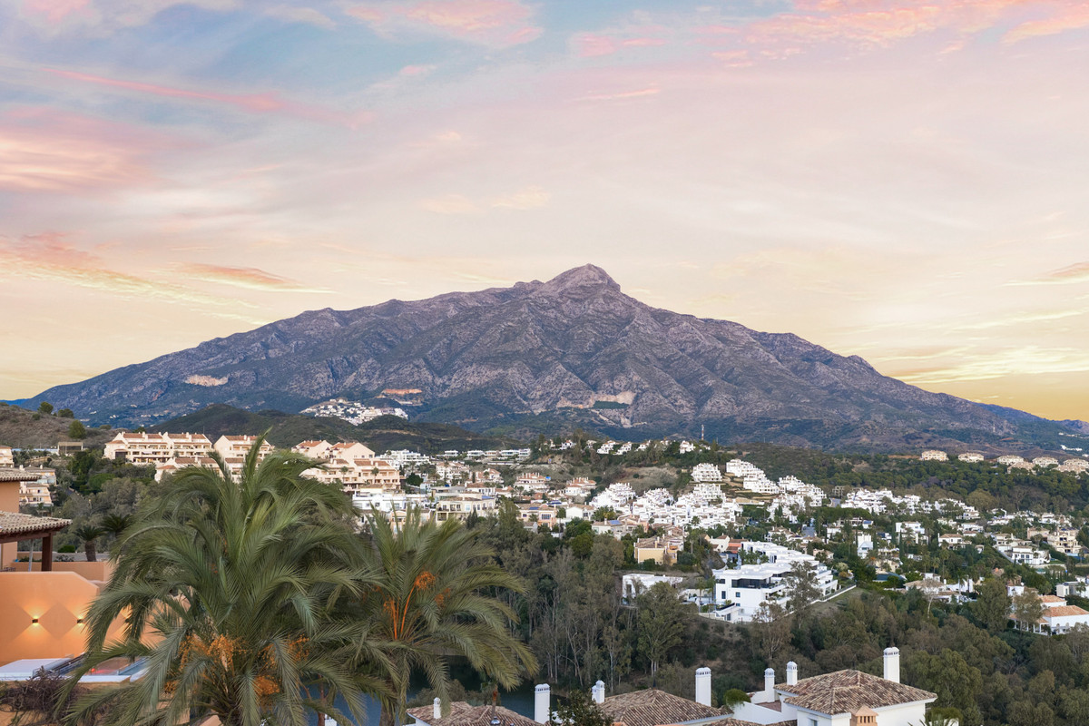 4 Bedroom Apartment for Sale in Nueva Andalucía — 9