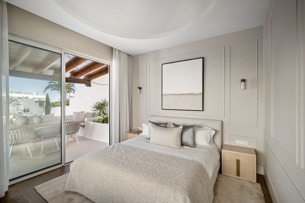3 Bedroom Apartment for Sale in The Golden Mile — 7