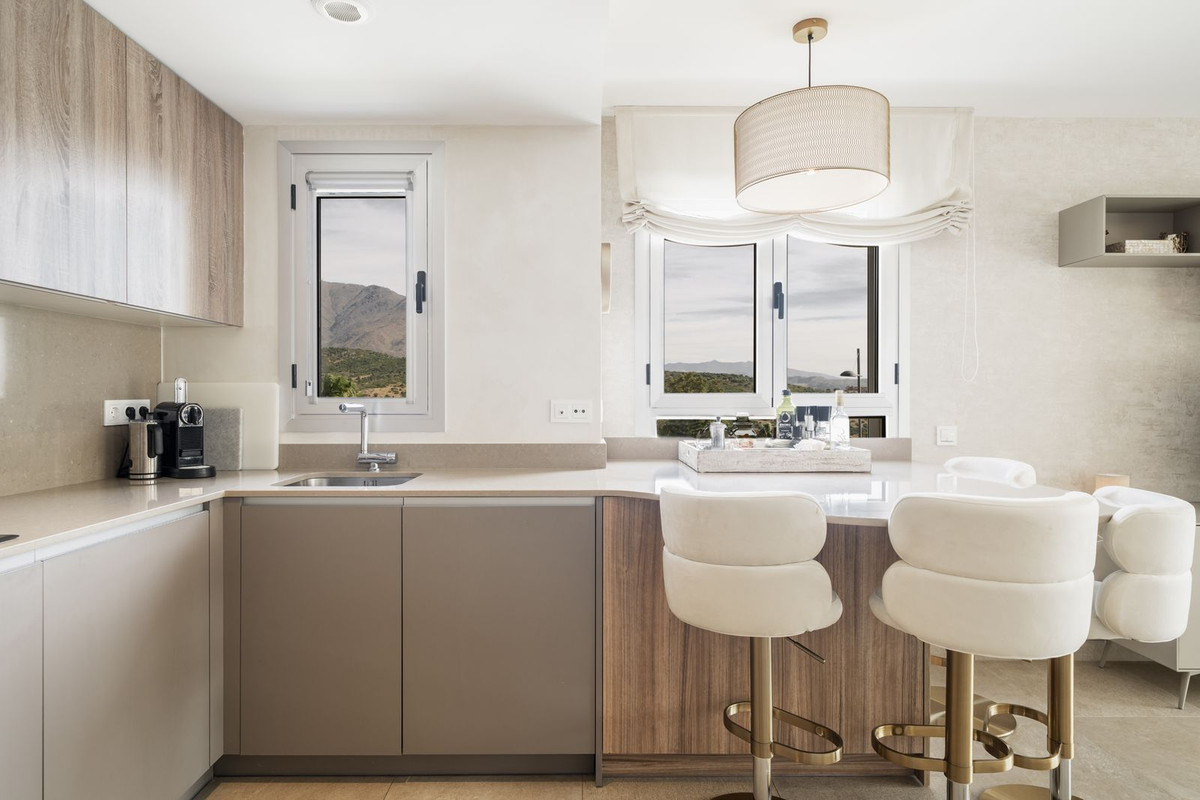3 Bedroom Apartment for Sale in Estepona — 9