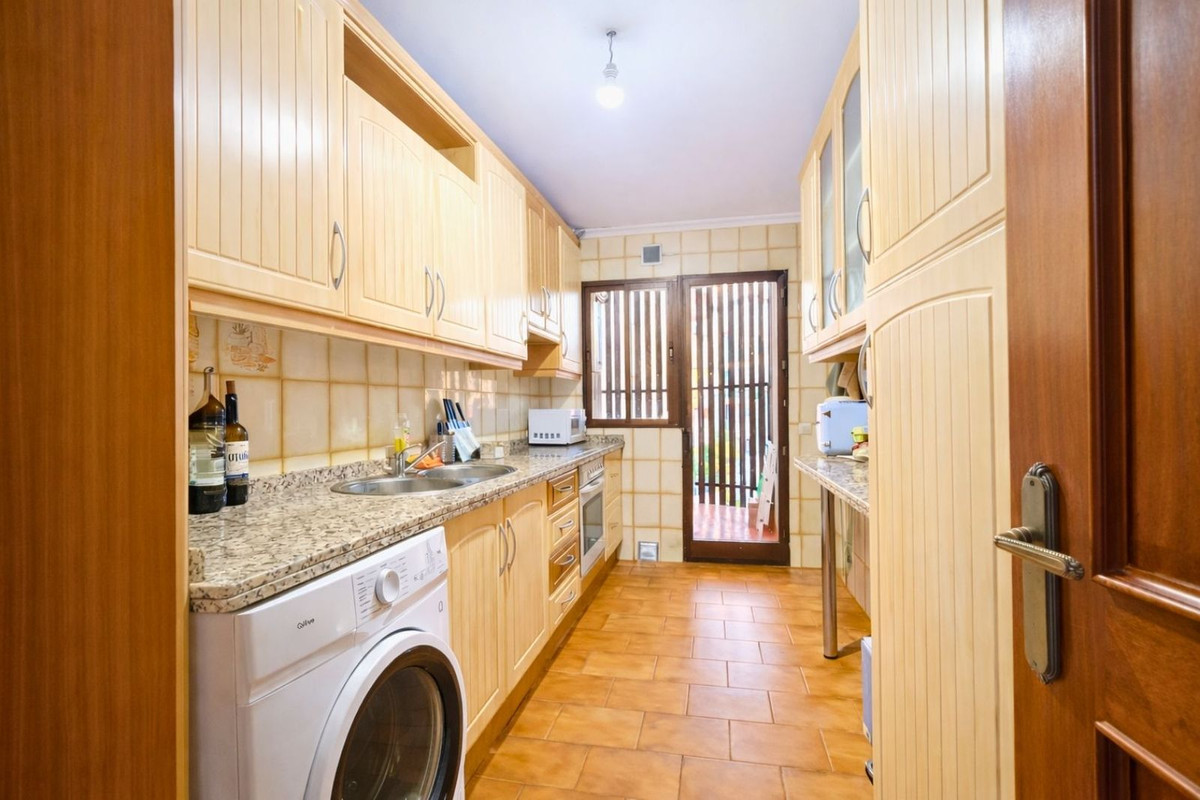 2 Bedroom Apartment for Sale in Marbella — 5