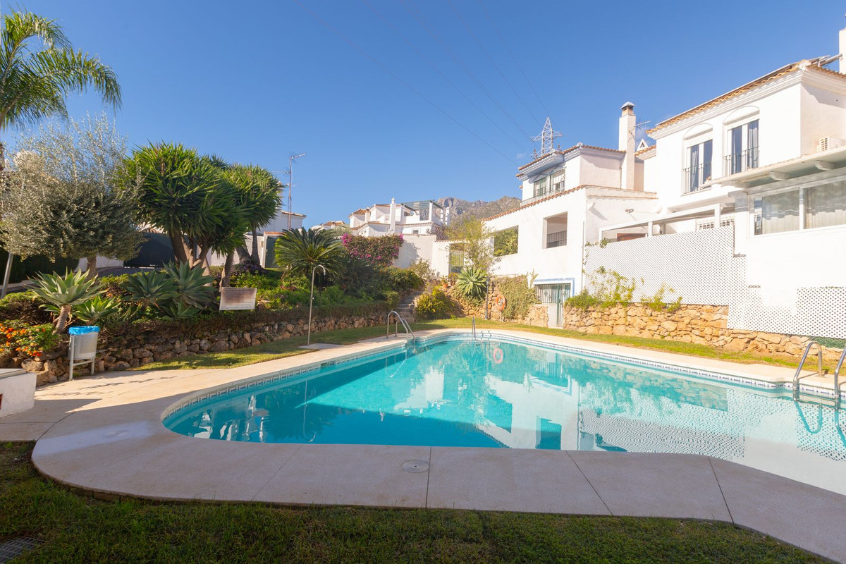 4 Bedroom Villa for Sale in Marbella — 4