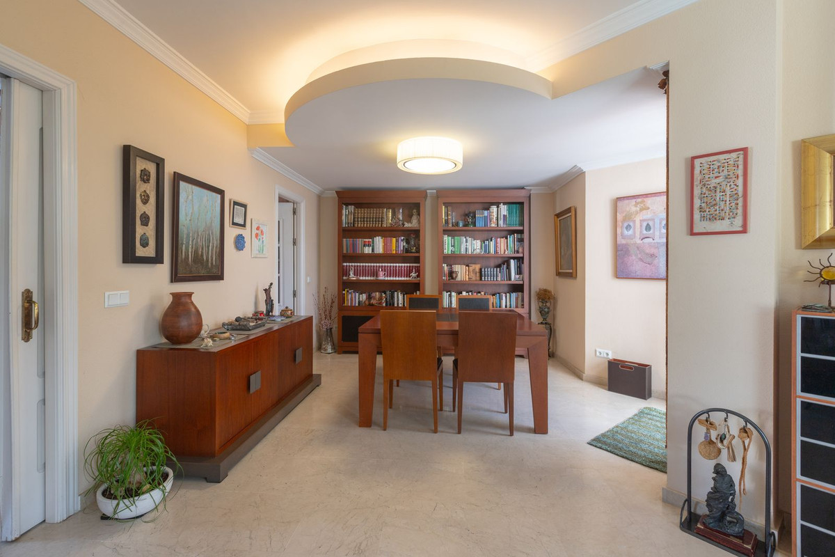 4 Bedroom Villa for Sale in Marbella — 7
