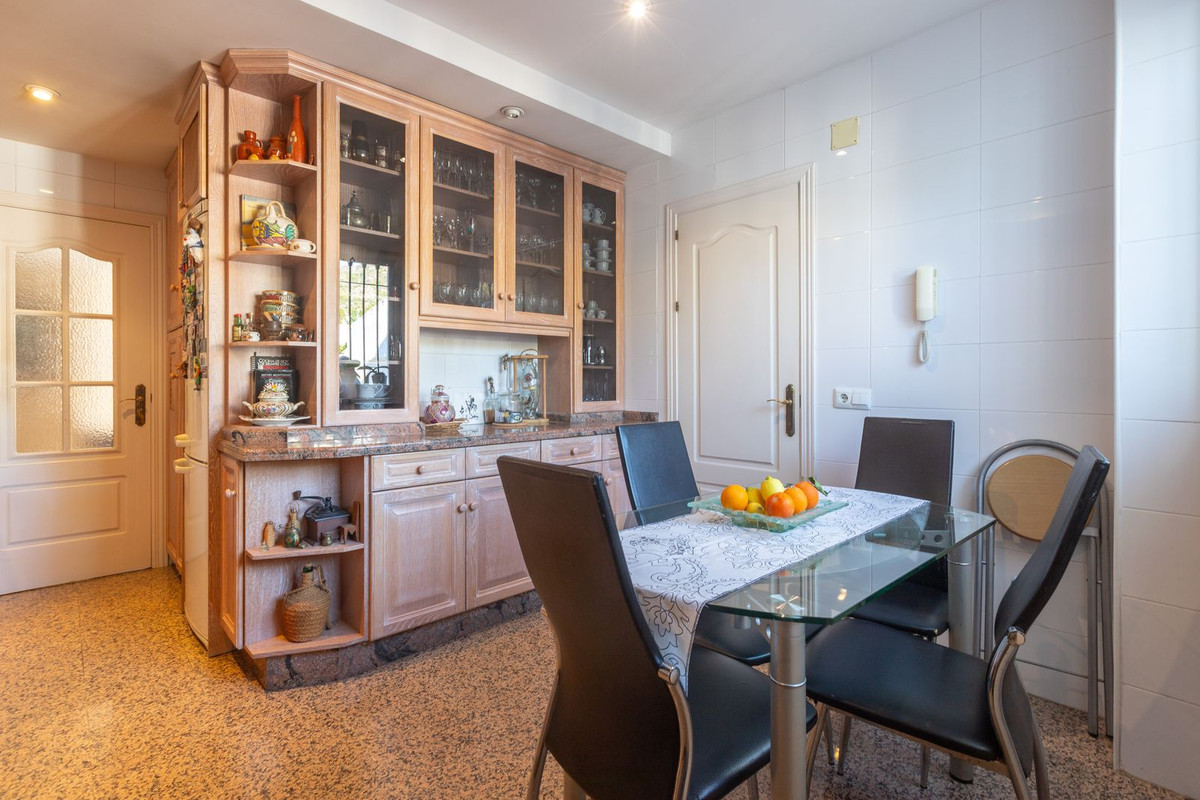 4 Bedroom Villa for Sale in Marbella — 9