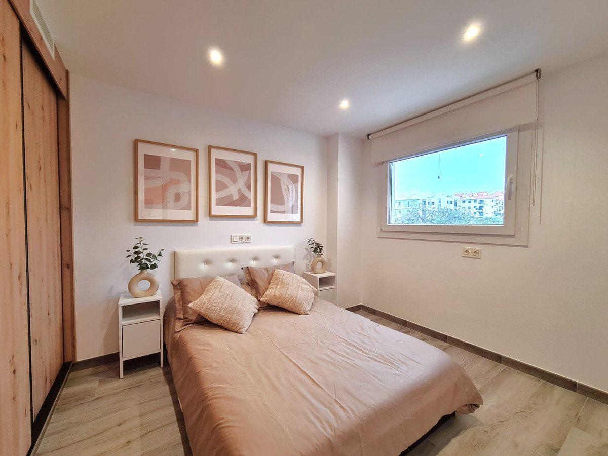 3 Bedroom Apartment for Sale in Estepona — 4