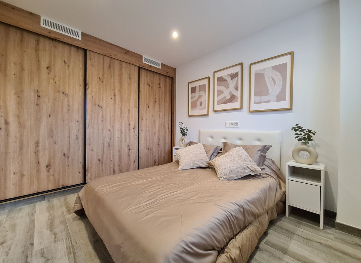 3 Bedroom Apartment for Sale in Estepona — 7