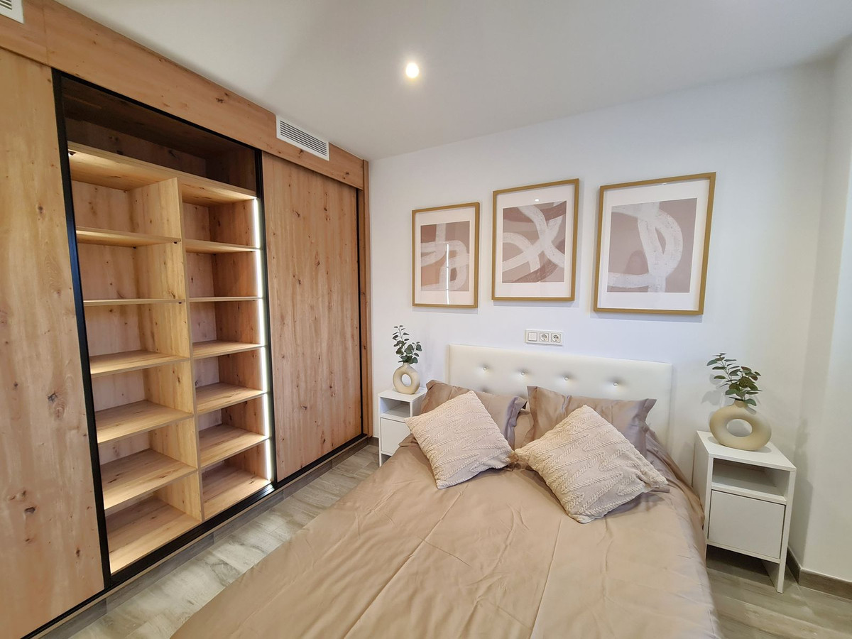 3 Bedroom Apartment for Sale in Estepona — 8