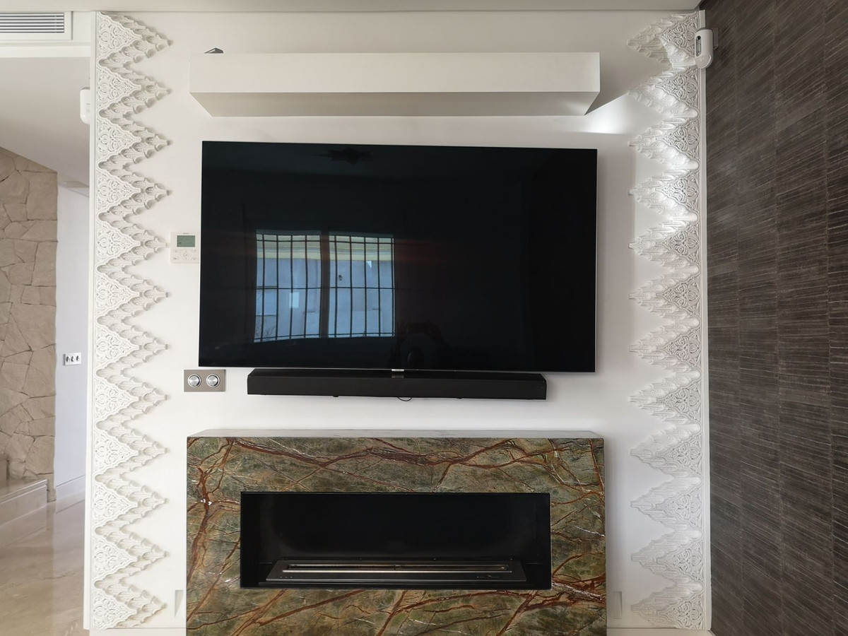 4 Bedroom Villa for Sale in Estepona — 4