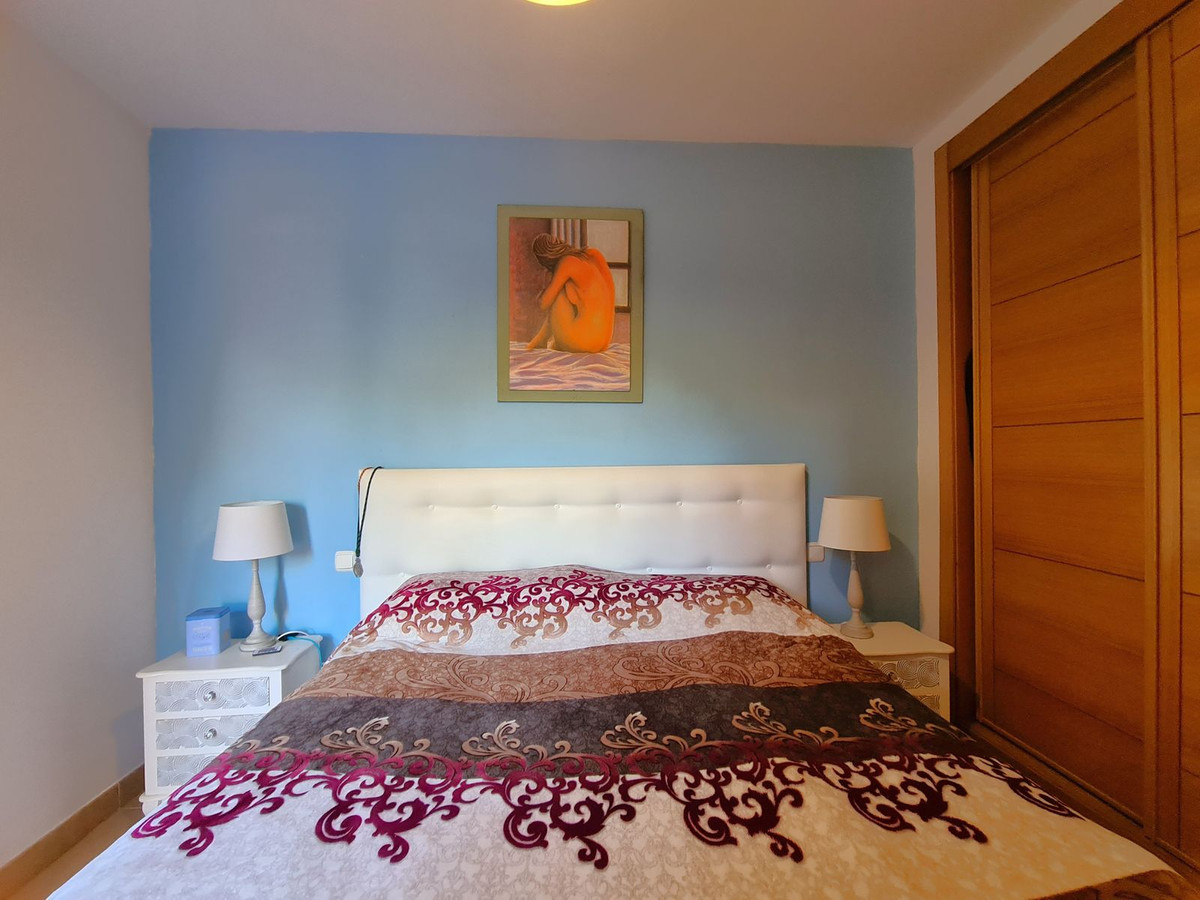 1 Bedroom Apartment for Sale in Estepona — 5