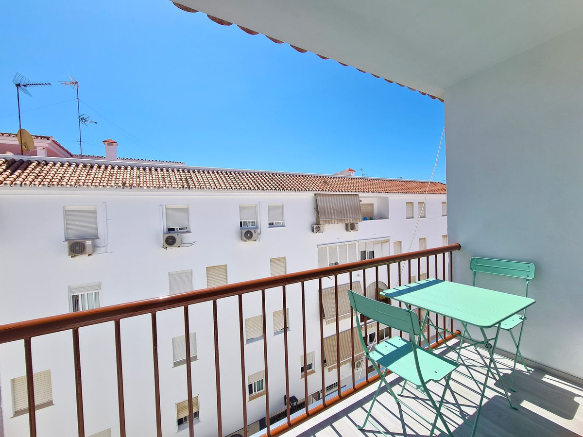 4 Bedroom Apartment for Sale in Estepona