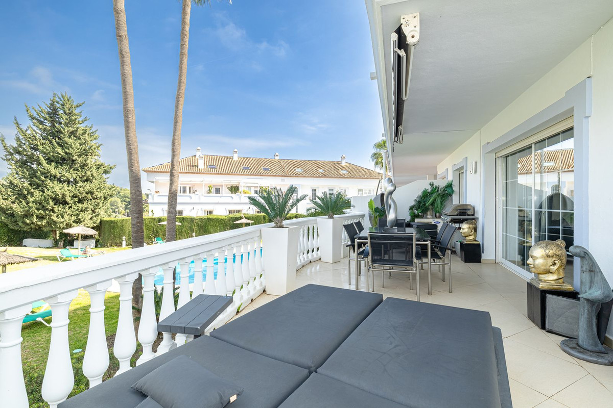 2 Bedroom Apartment for Sale in Nueva Andalucía — 5
