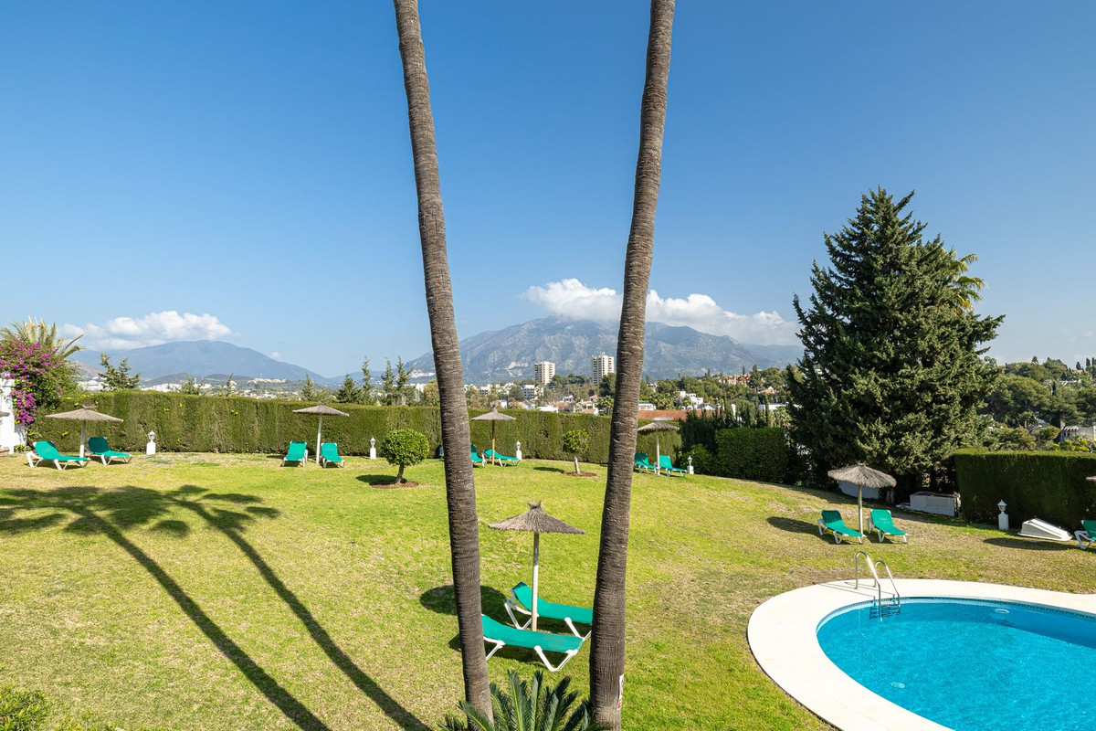 2 Bedroom Apartment for Sale in Nueva Andalucía — 8