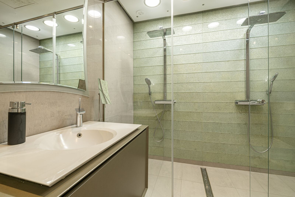 2 Bedroom Apartment for Sale in Nueva Andalucía — 9