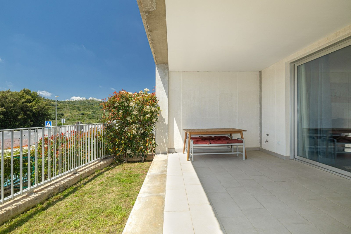 2 Bedroom Apartment for Sale in Estepona — 4