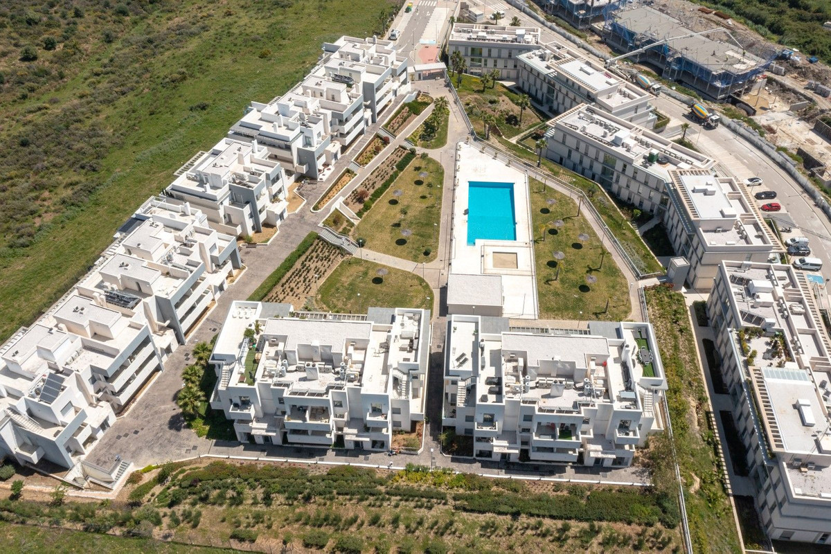 2 Bedroom Apartment for Sale in Estepona — 5