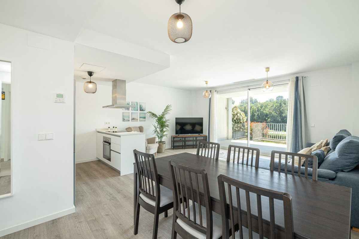 2 Bedroom Apartment for Sale in Estepona — 6