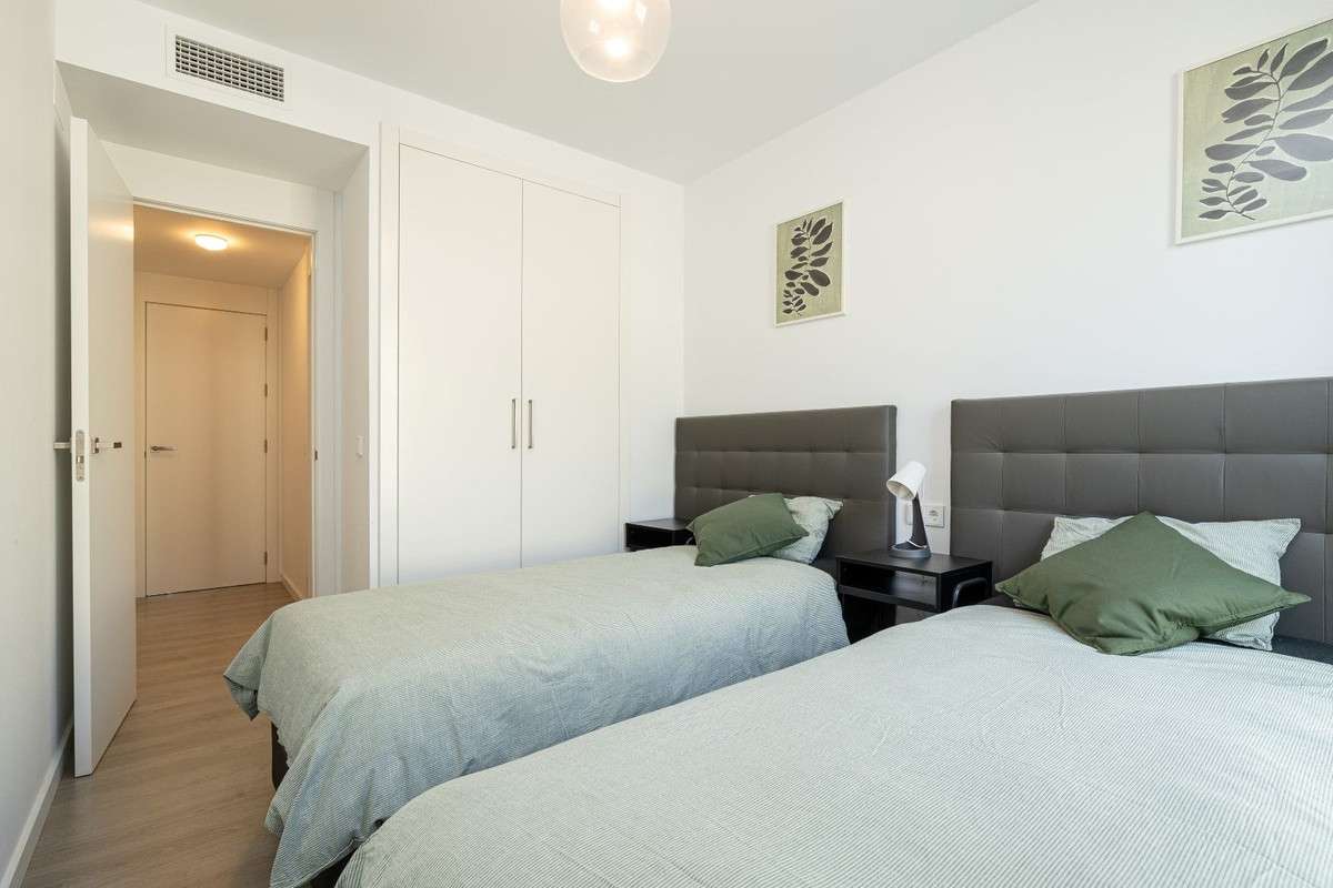 2 Bedroom Apartment for Sale in Estepona — 8