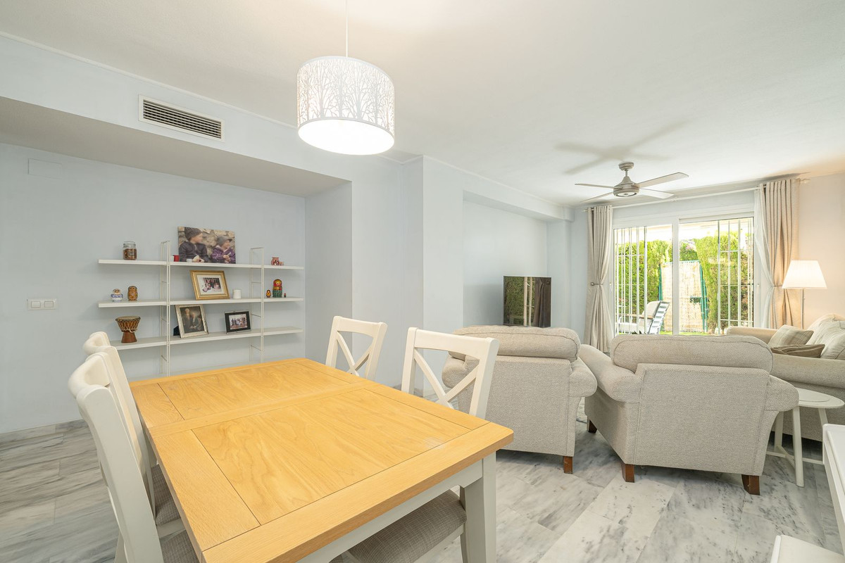 3 Bedroom Apartment for Sale in Nueva Andalucía — 5