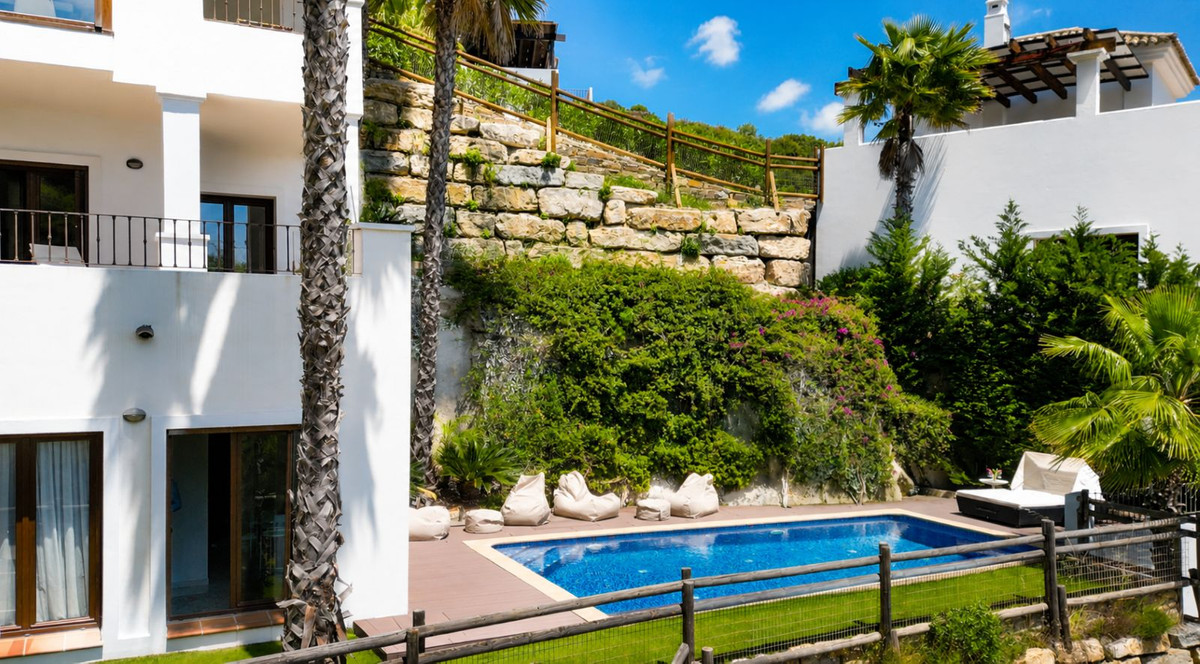 4 Bedroom Villa for Sale in Benahavís — 8