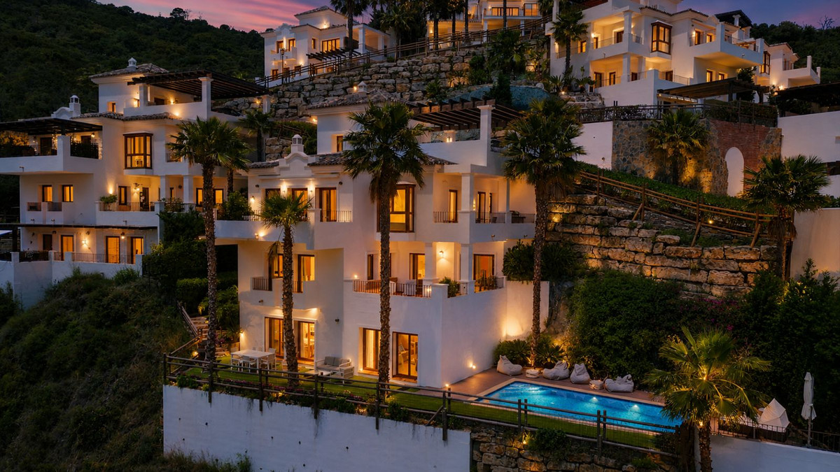 4 Bedroom Villa for Sale in Benahavís — 9