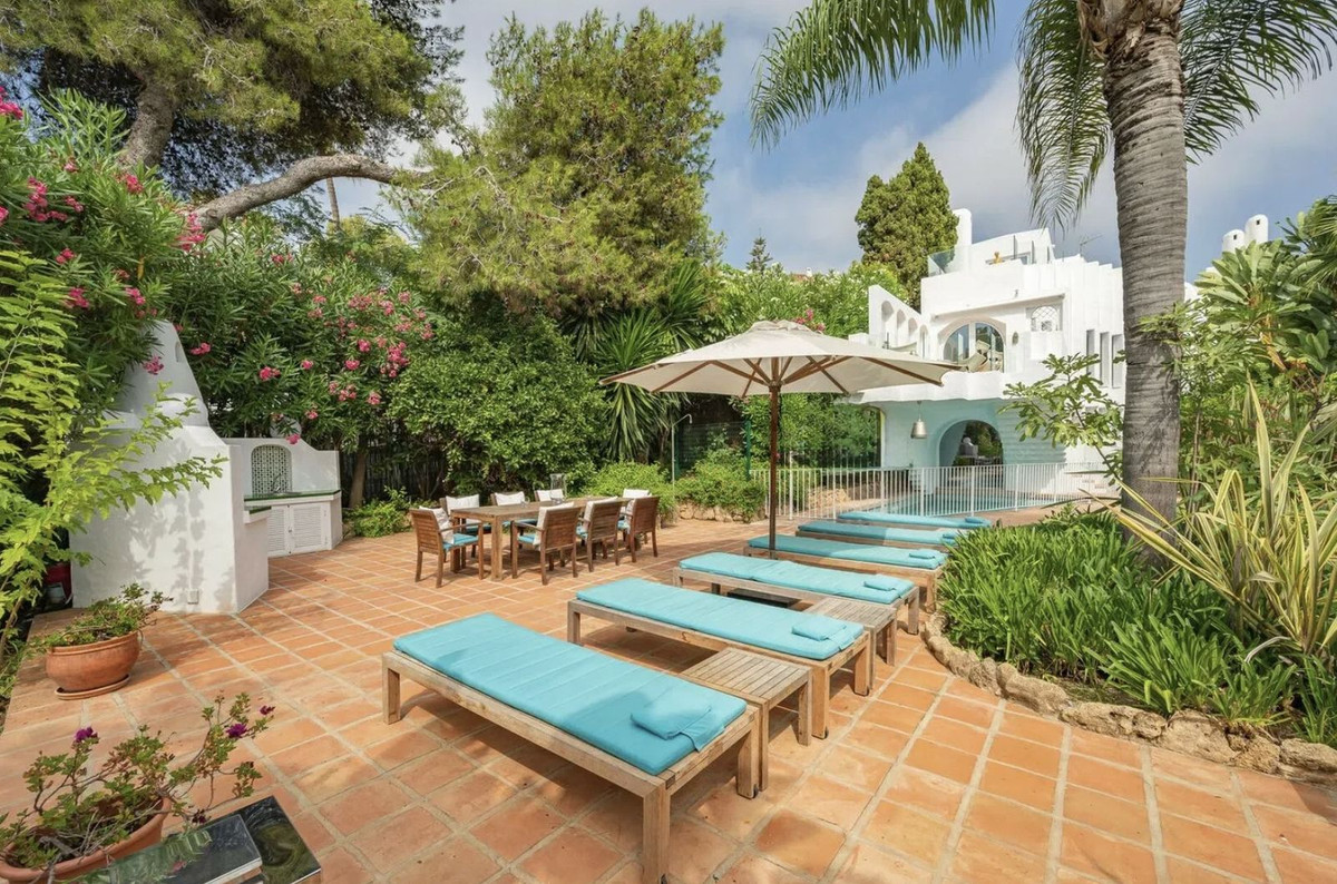 5 Bedroom Villa for Sale in Marbella — 3
