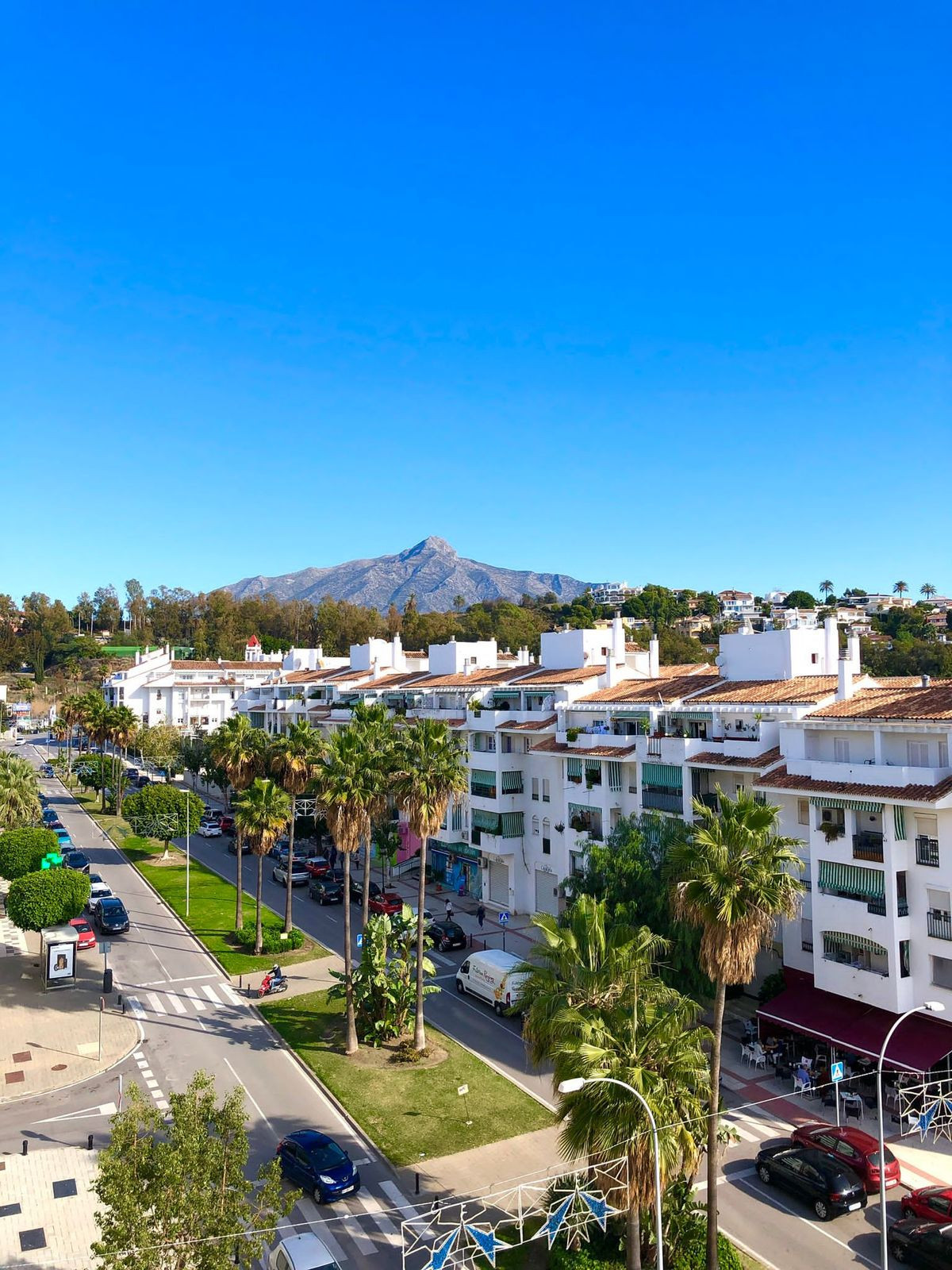 3 Bedroom Apartment for Sale in Nueva Andalucía — 2
