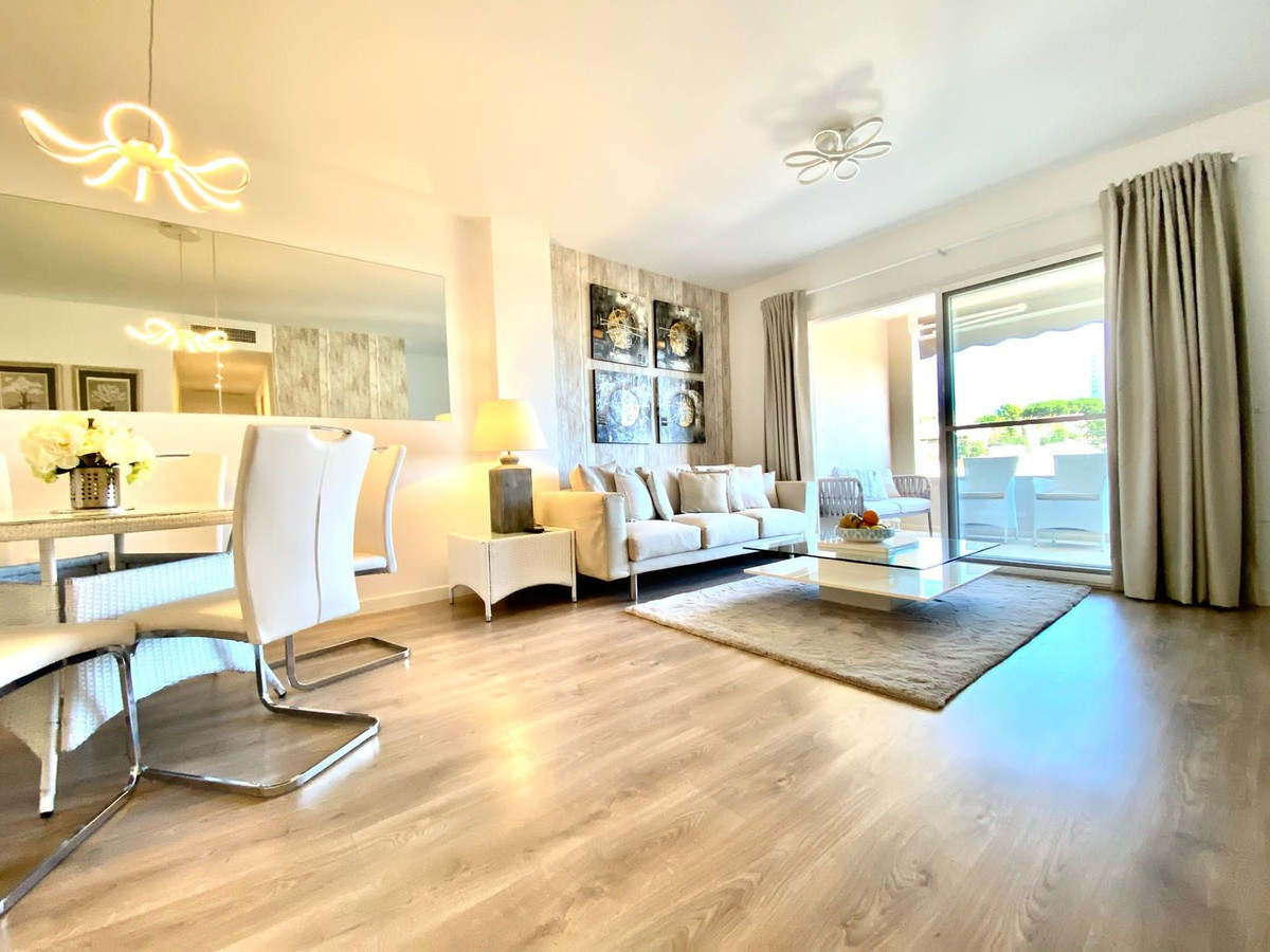 3 Bedroom Apartment for Sale in Nueva Andalucía — 3