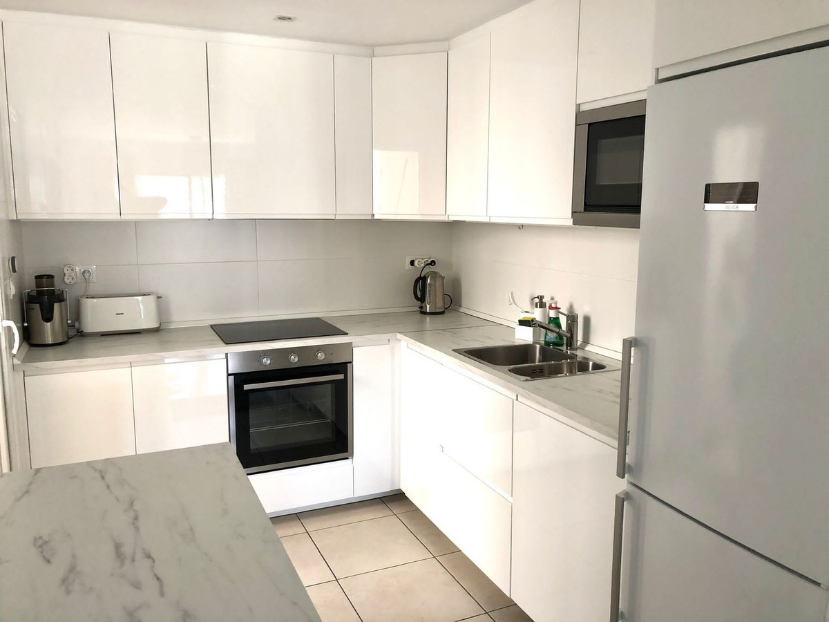 3 Bedroom Apartment for Sale in Nueva Andalucía — 6