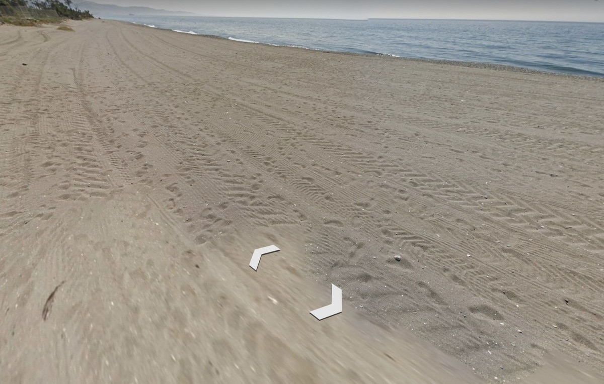 Plot for Sale in Guadalmina Baja — 5