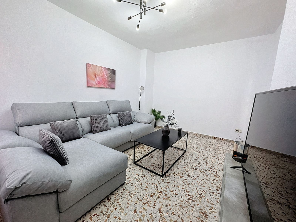 5 Bedroom Villa for Sale in Estepona — 7