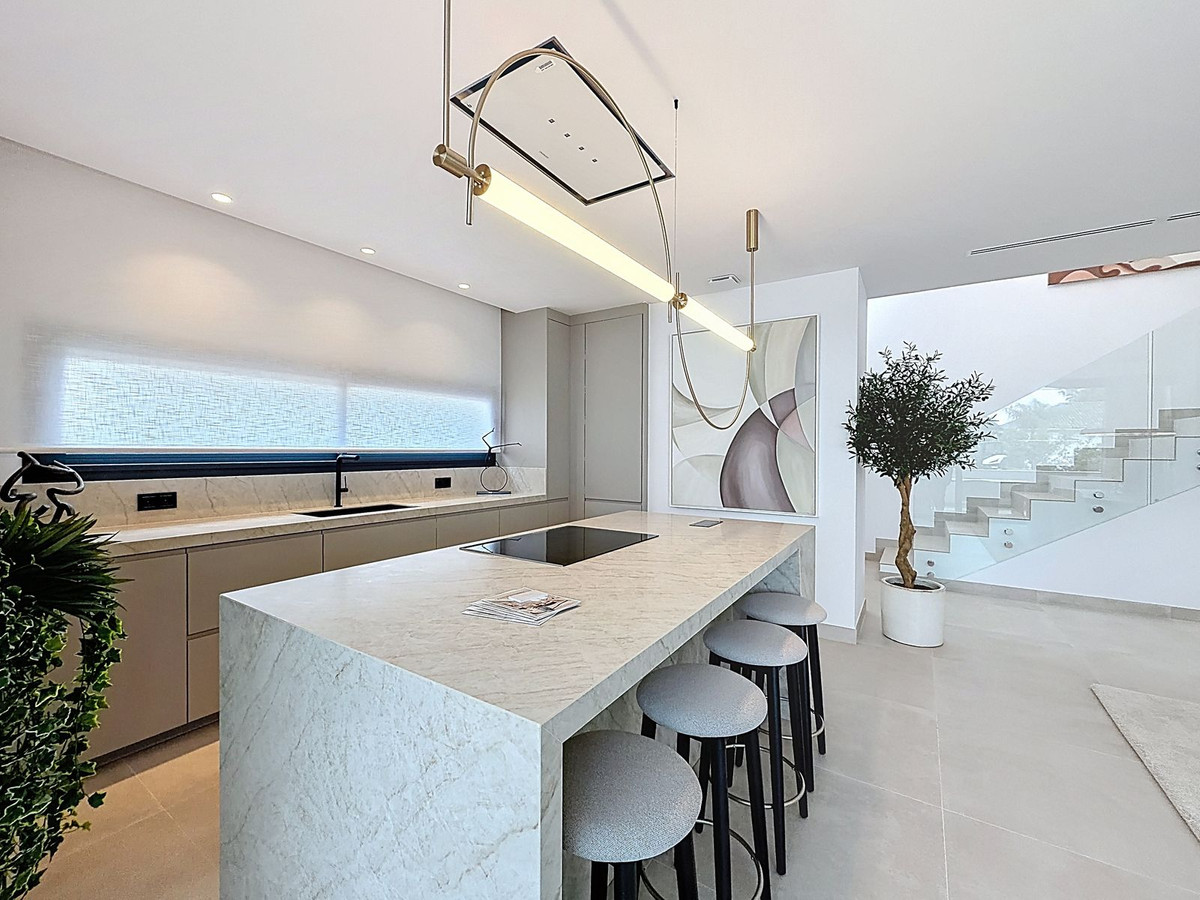 5 Bedroom Villa for Sale in Nagüeles — 8