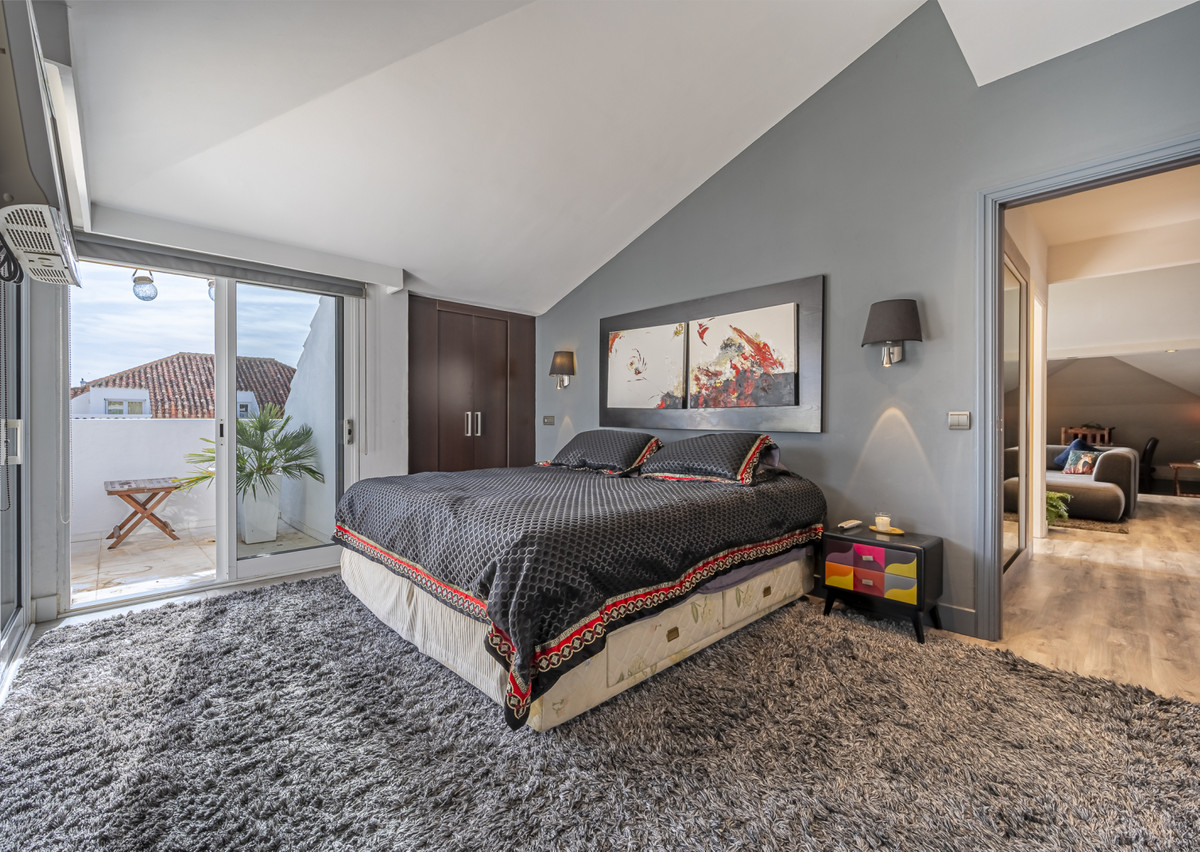 2 Bedroom Apartment for Sale in The Golden Mile — 4