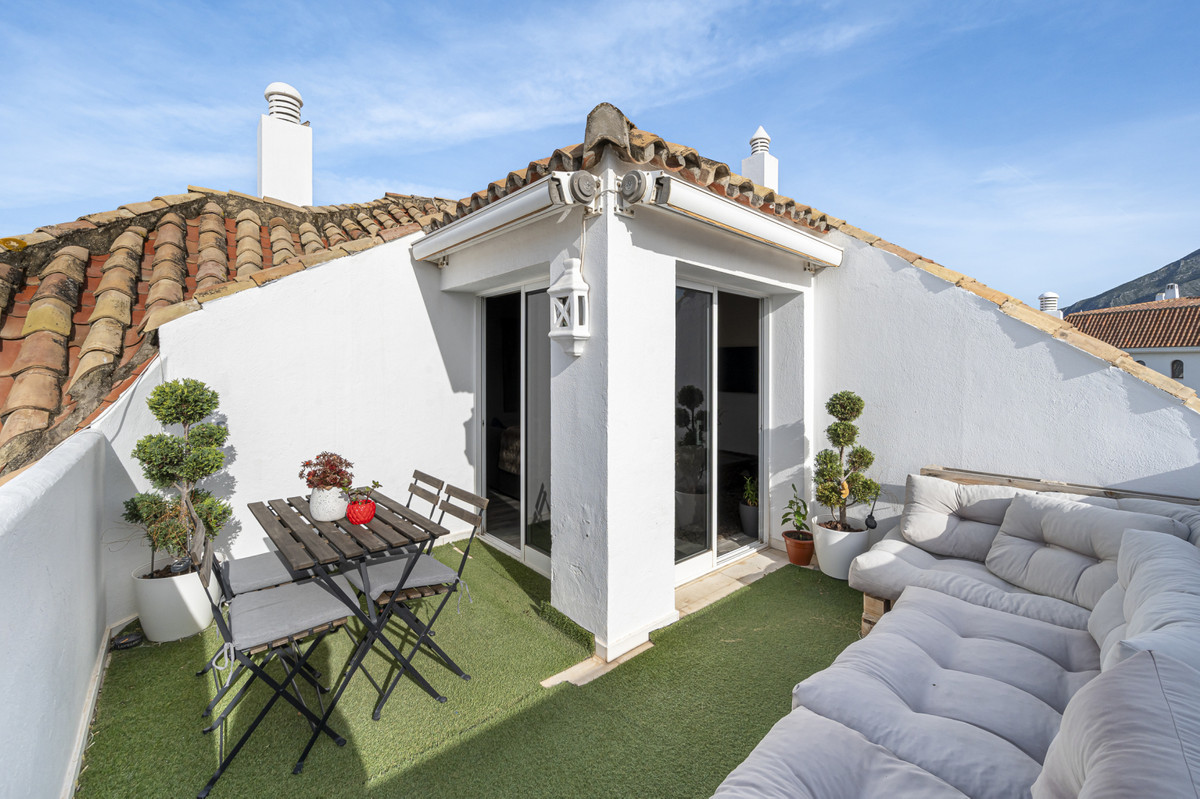 2 Bedroom Apartment for Sale in The Golden Mile — 5