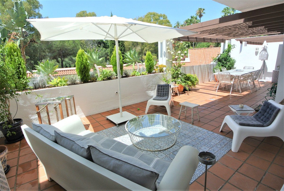 2 Bedroom Apartment for Sale in The Golden Mile — 7