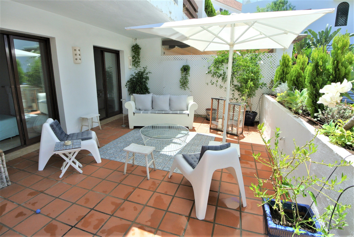 2 Bedroom Apartment for Sale in The Golden Mile — view 10