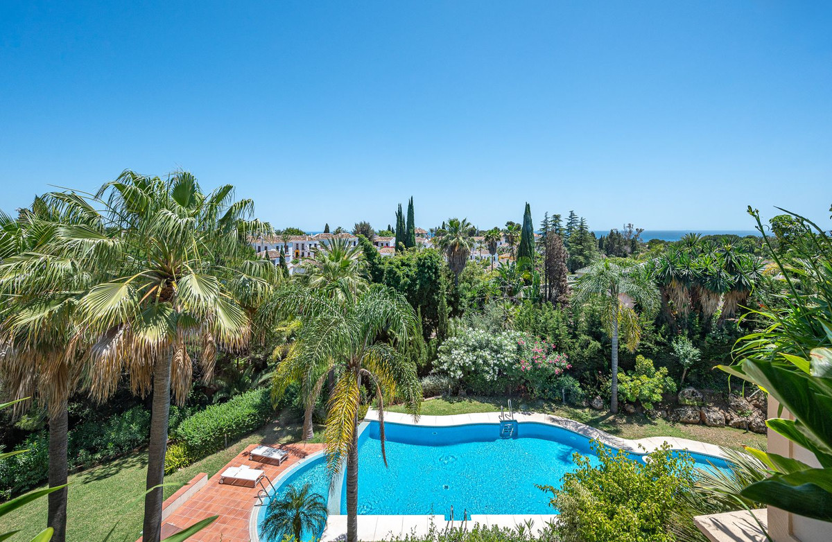 4 Bedroom Apartment for Sale in The Golden Mile