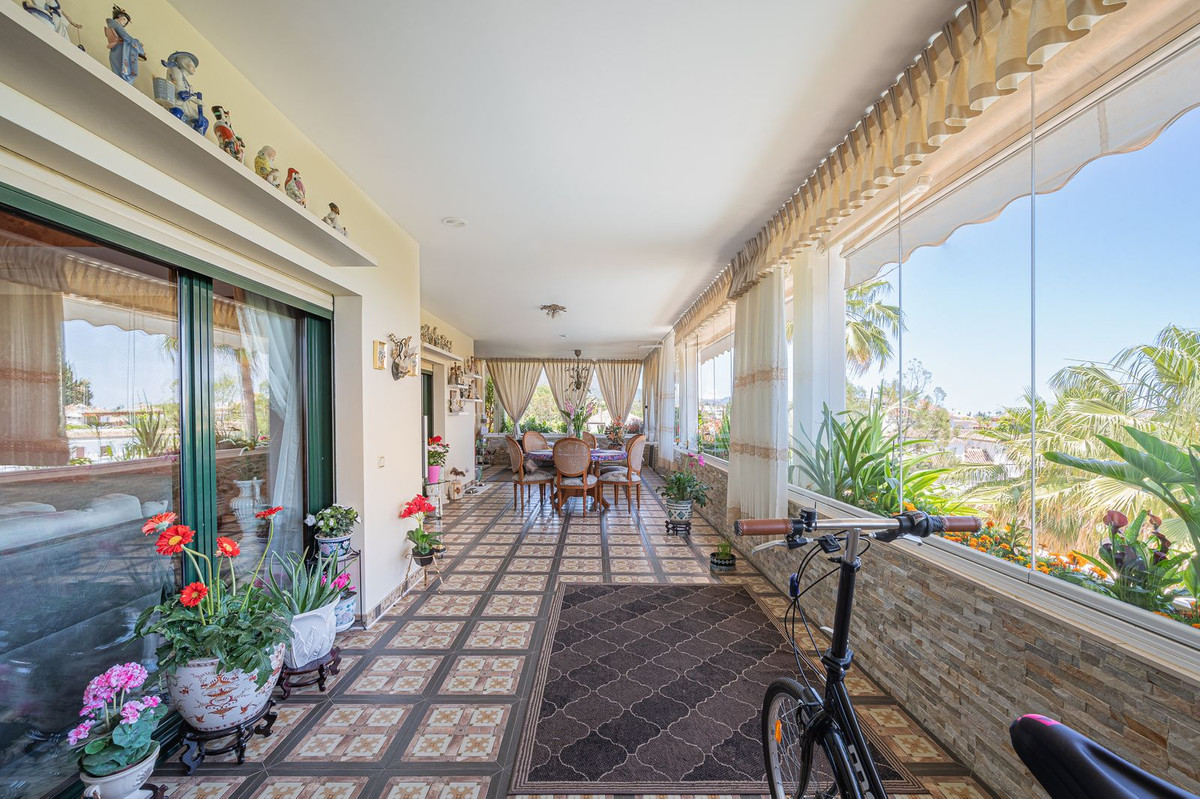 4 Bedroom Apartment for Sale in The Golden Mile — 3