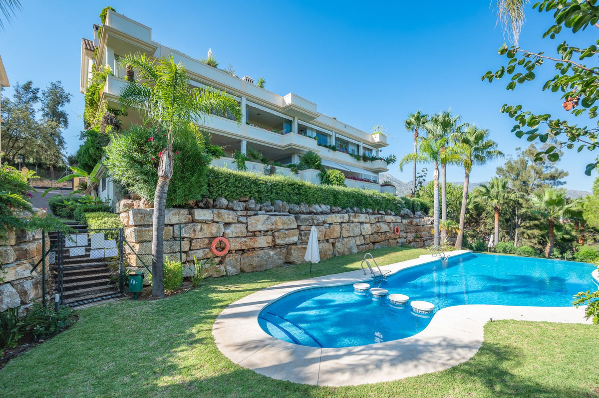 4 Bedroom Apartment for Sale in The Golden Mile — 4
