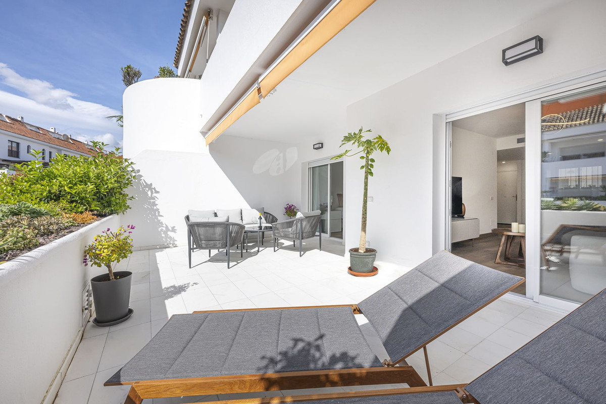 1 Bedroom Apartment for Sale in The Golden Mile — 3