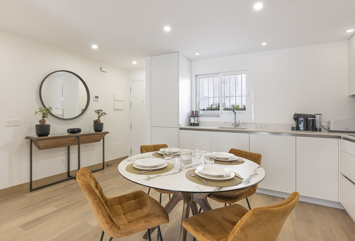 1 Bedroom Apartment for Sale in The Golden Mile — 8