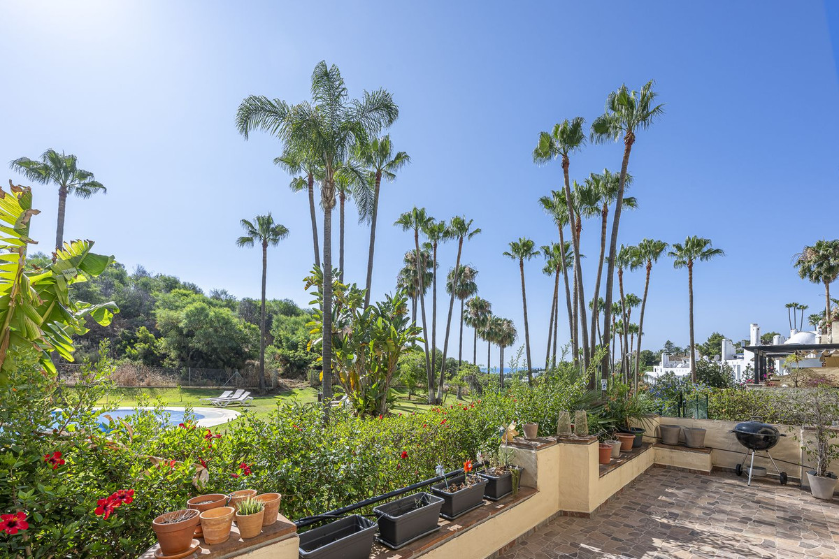 3 Bedroom Apartment for Sale in The Golden Mile
